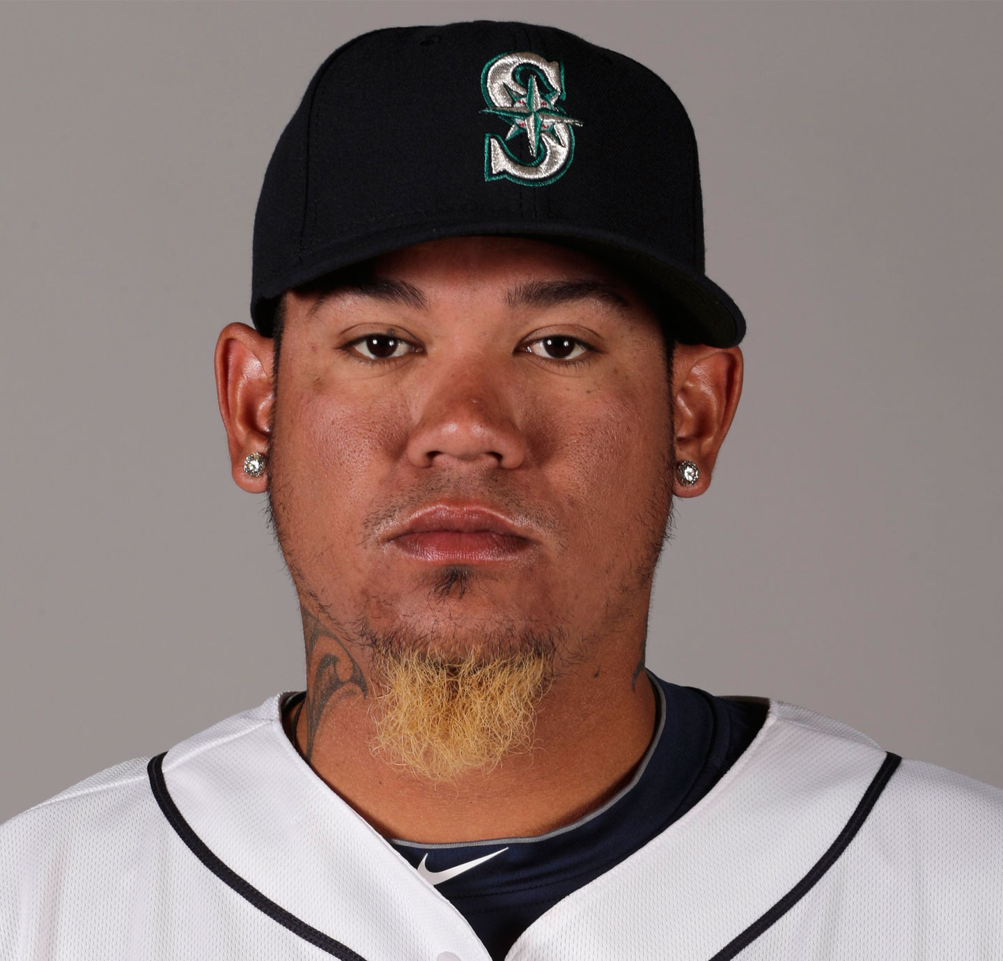 Mariners' Felix Hernandez loses blonde goatee, ending 'national