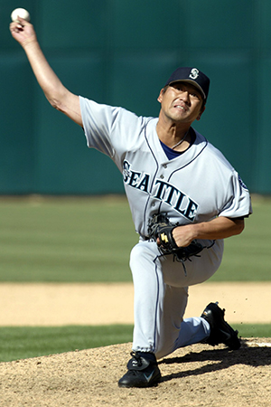 The Mariners celebrated Edwin Diaz's 50th save by offering fans haircuts,  'Diaz-style